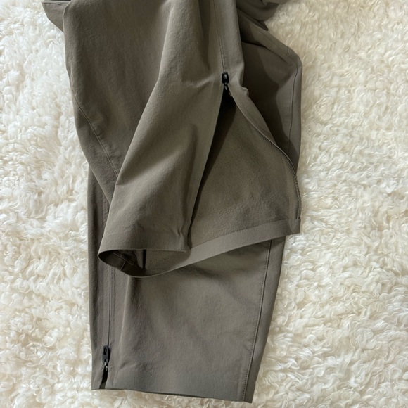 Lululemon Esker Slim Nylon Trouser Hiking *lululemon lab* Nomad Size 12 W5CE7S - Picture 11 of 14